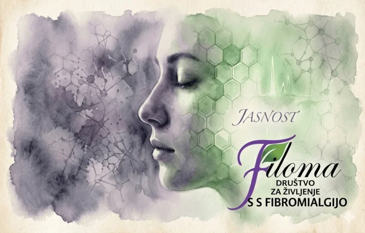 Biokemični markerji fibromialgije: fotorealistični akvarelni portret prehoda iz megle v jasnost z uradnim logotipom društva Filoma.
